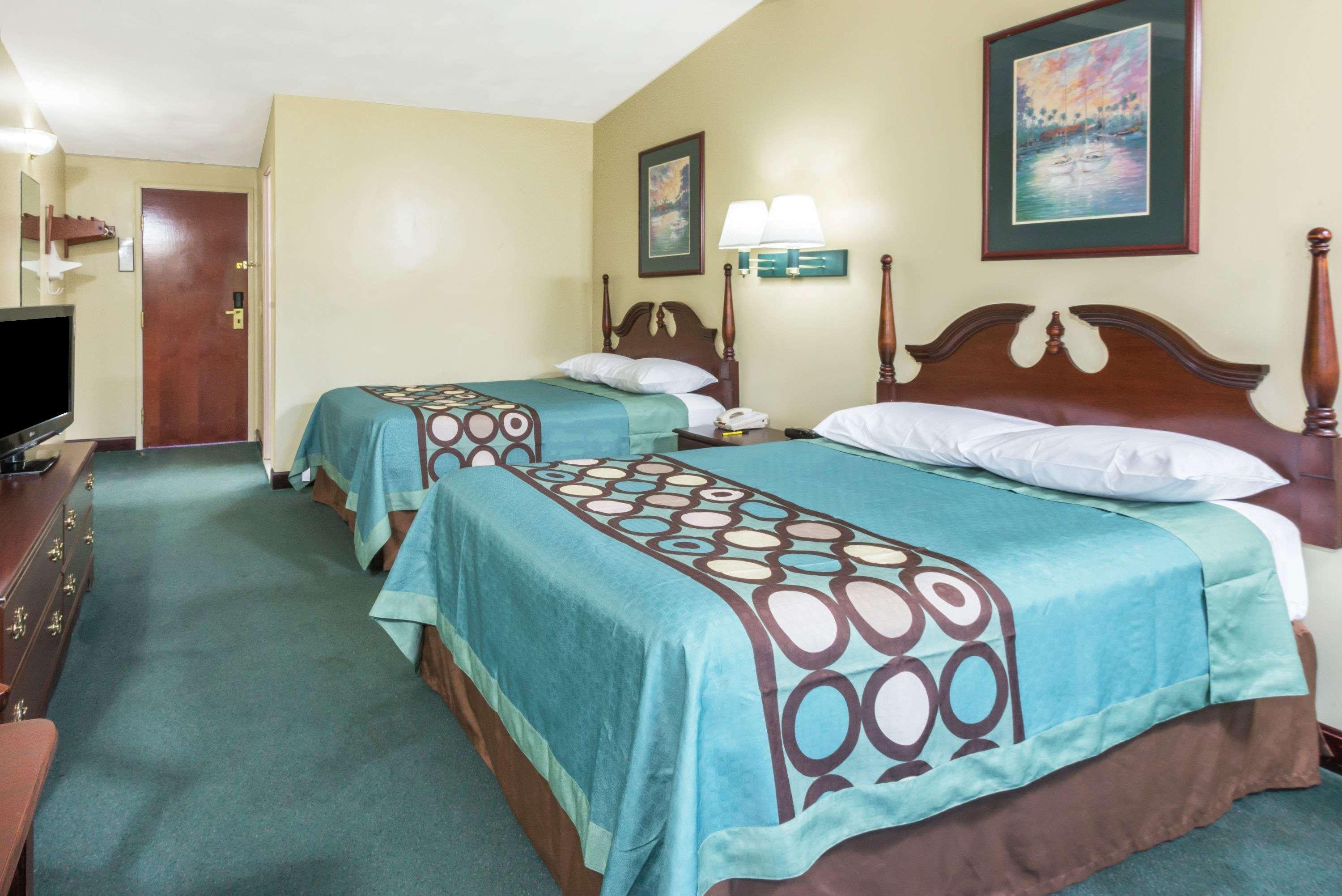 Super 8 By Wyndham West Greenwich/Providence Zewnętrze zdjęcie
