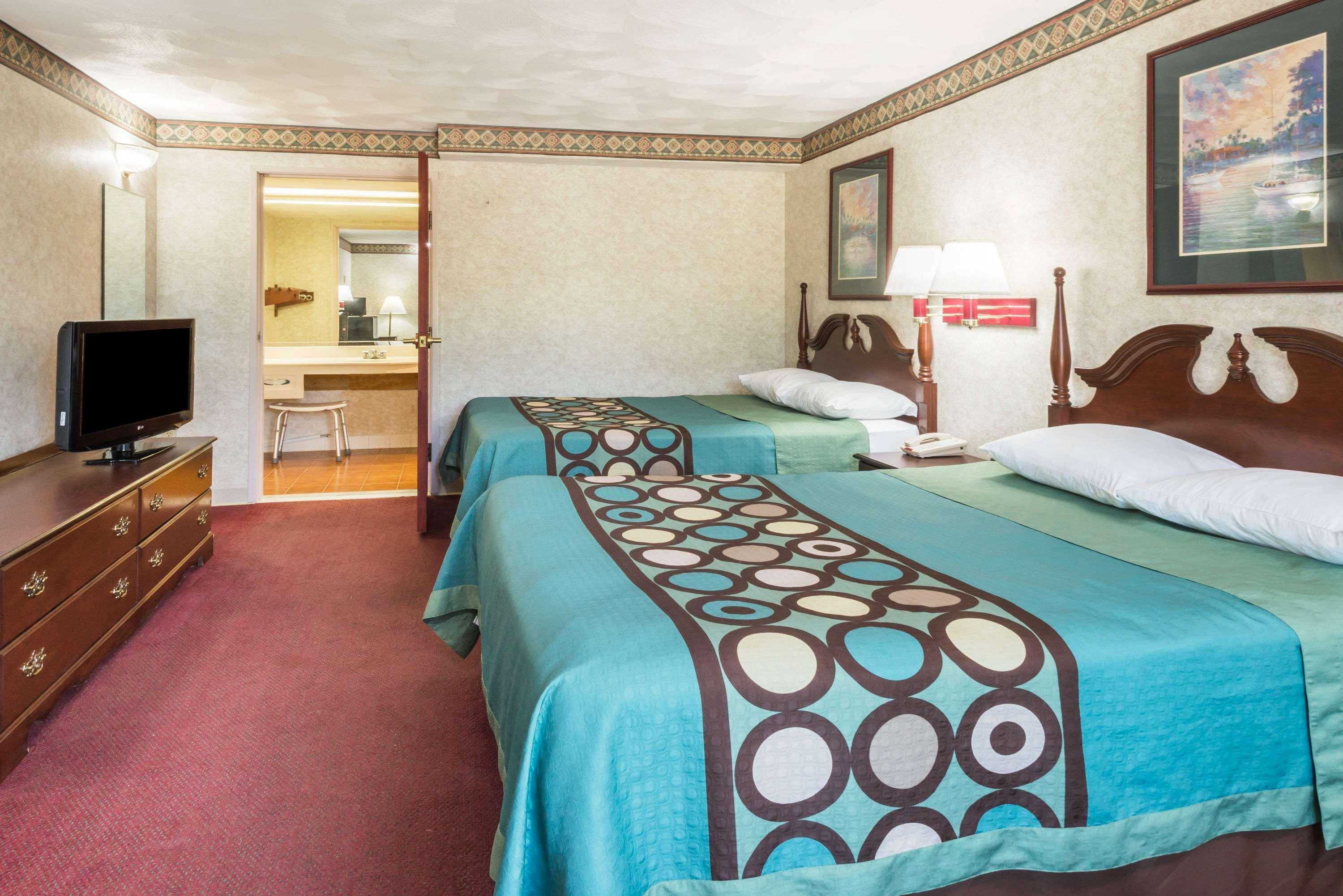 Super 8 By Wyndham West Greenwich/Providence Zewnętrze zdjęcie