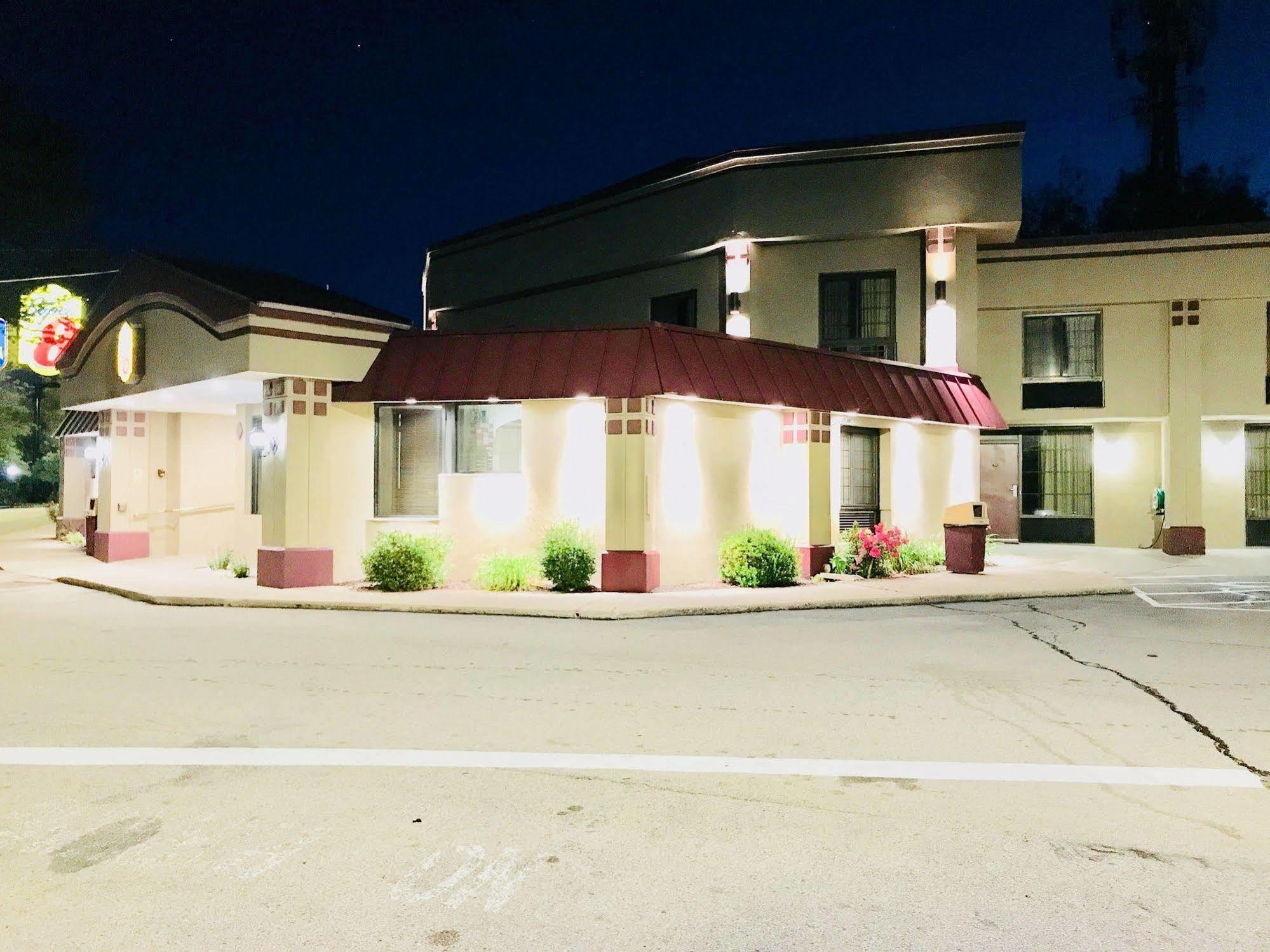 Super 8 By Wyndham West Greenwich/Providence Zewnętrze zdjęcie